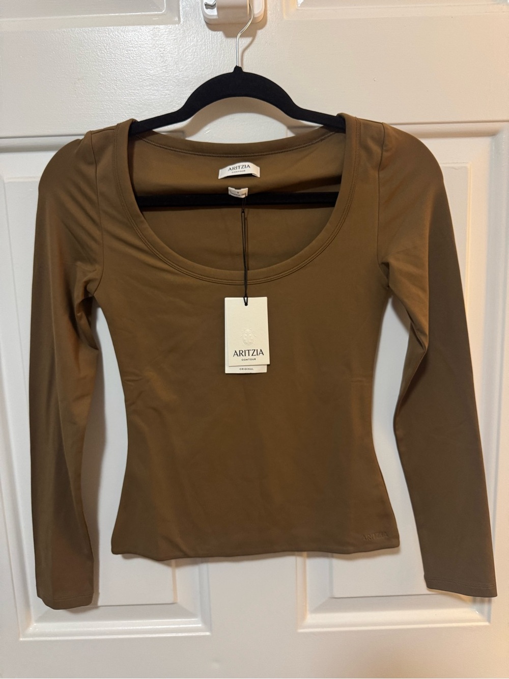 NWT Aritzia Contour Archer Long Sleeves Top Cello Brown Size Small